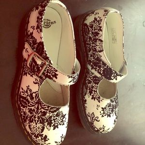 Dr Martens Maryjane Flats